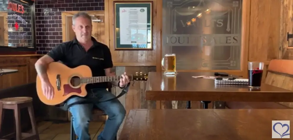 Ian Nellins from the Sandbrook Vaults singing the Market Drayton song