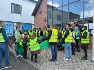 community litter pickup